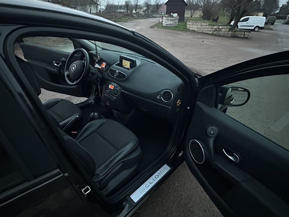 Renault Clio 2010 в дуже гарному стані