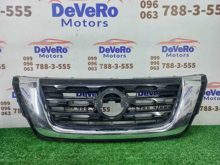 Решетка радиатора накладка молдинг Nissan Pathfinder SL 2020 3.5 VQ35D