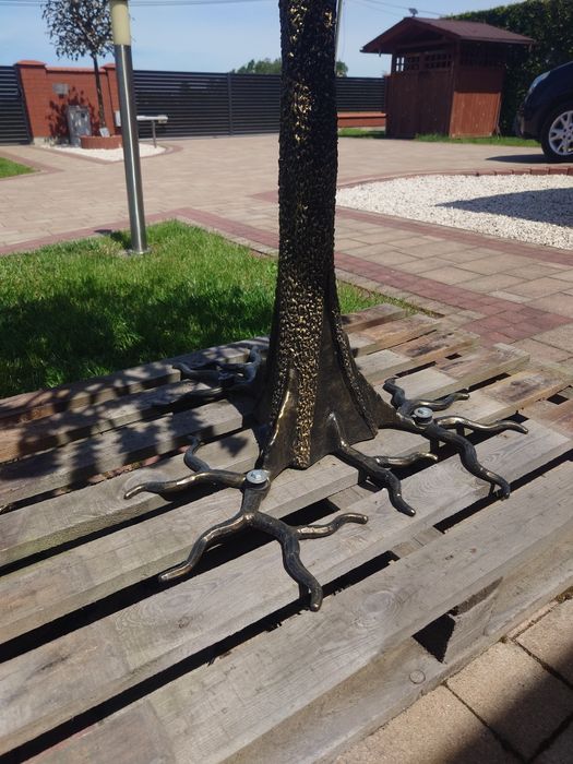 Lampa ozdobna ogrodowa drzewo