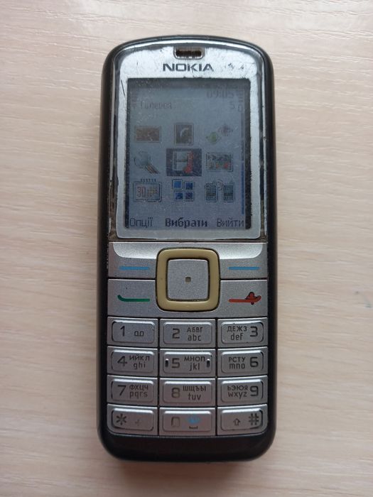 Телефон кнопковий Nokia 6070,RM-166