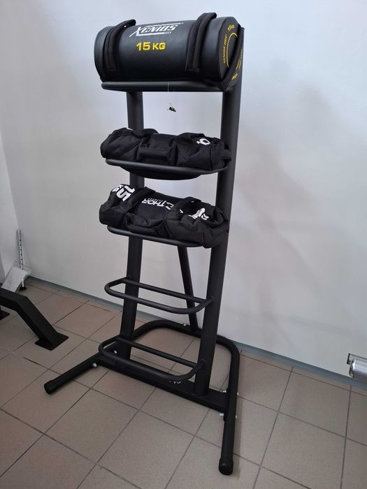 Stojak na sandbag, powerbag i piłki lekarskie