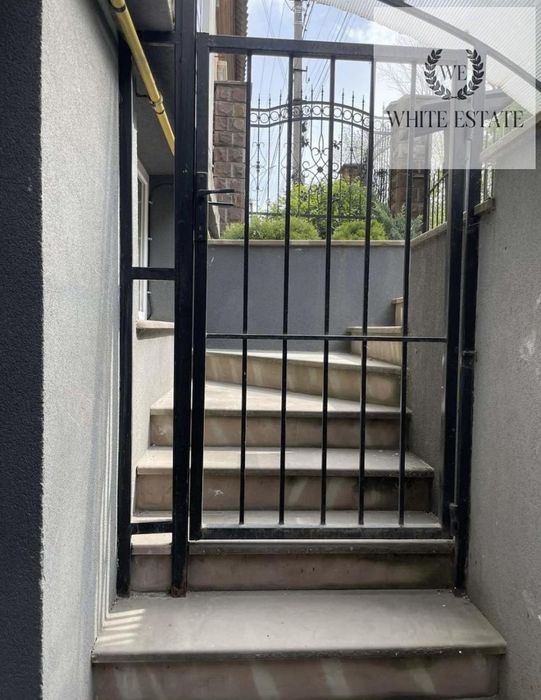 Продаж комерційного приміщення по вул Петрушевича