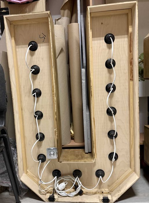 Об’ємні світлові ретро-букви