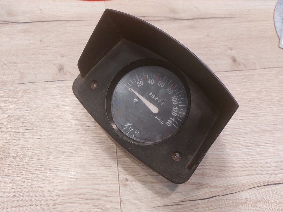 Licznik kapliczka Fiat 126p ST