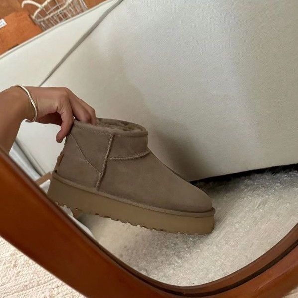 UGG Classic Ultra Mini Platform у кольорі Khaki Угги на платформі 3см.
