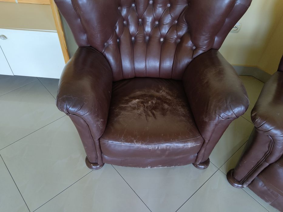 Dwa fotele wypoczynkowe