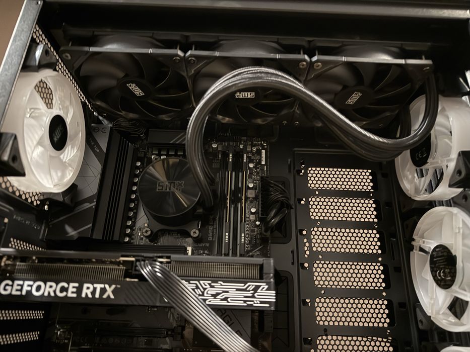 Komputer RTX 5060 ti 16GB | AMD Ryzen 5 7500F TRAY | 32 GB RAM DDR5
