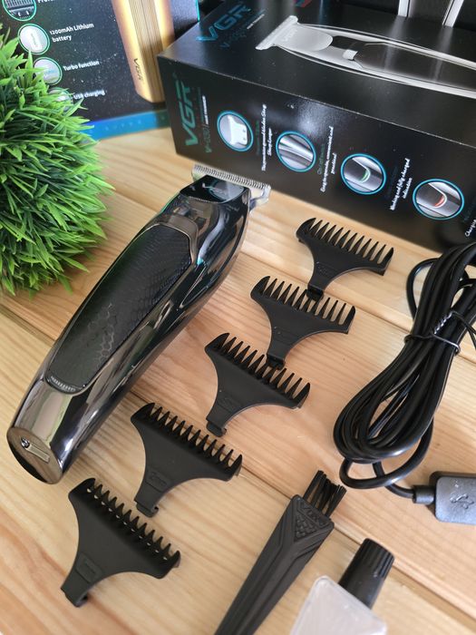 Машинка стрижки волос, триммер VGR 030 трімер бороди тример голови