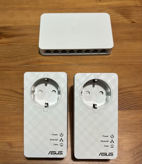 Kit Rede Cabos: 2x Powerline ASUS + Switch D‑Link 8 portas