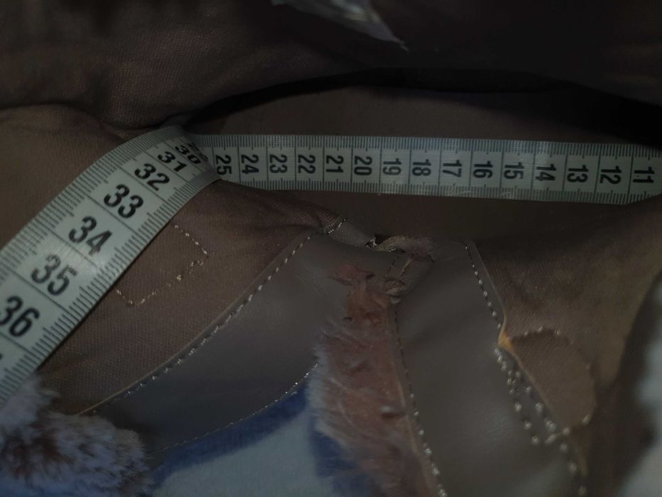 Чоботи жіночі      .