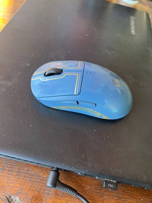 Игровая беспроводная мышь Logitech G PRO League of Legends Edition