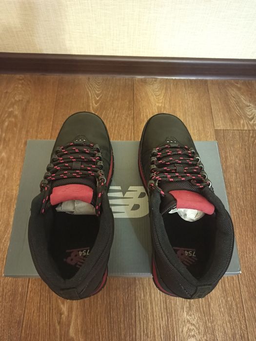 Черевики New Balance 754