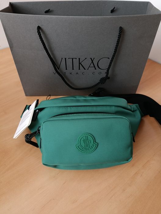 Nowa biodrówka Moncler!