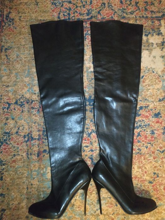 Ekstremalnie długie męskie kozaki r. 45