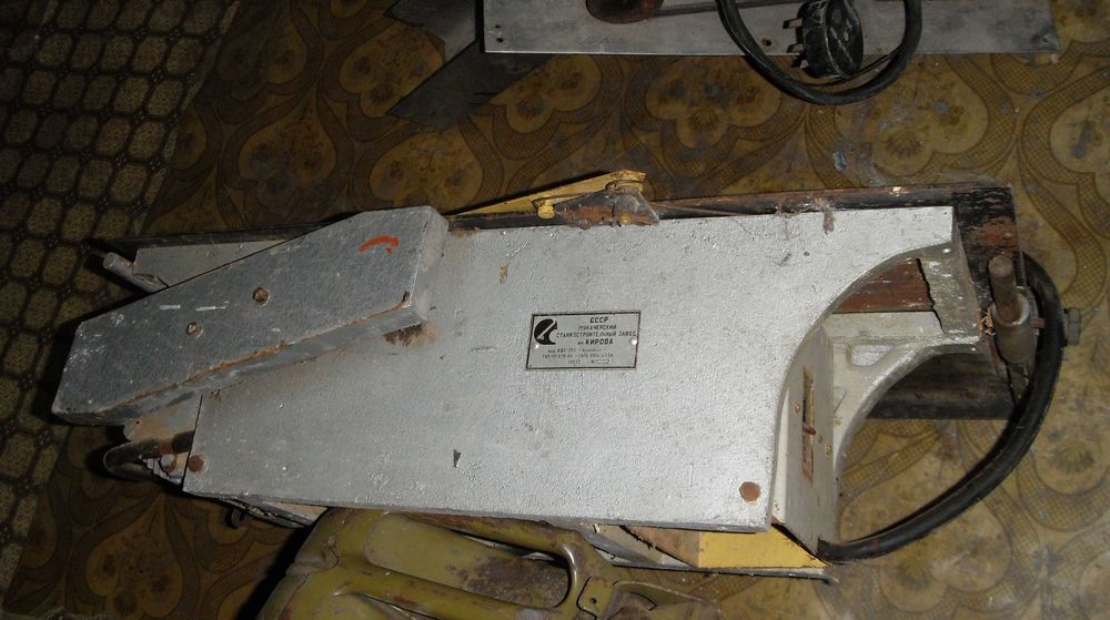настольный, деревообрабатывающий станок БДС-250. Универсал