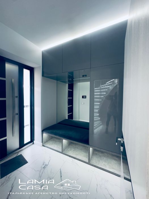 Продаж VIP будинку у престижному районі