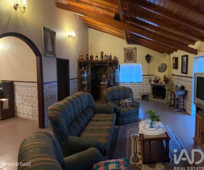 Quinta rural T4 em Valadares de 40000 m2
