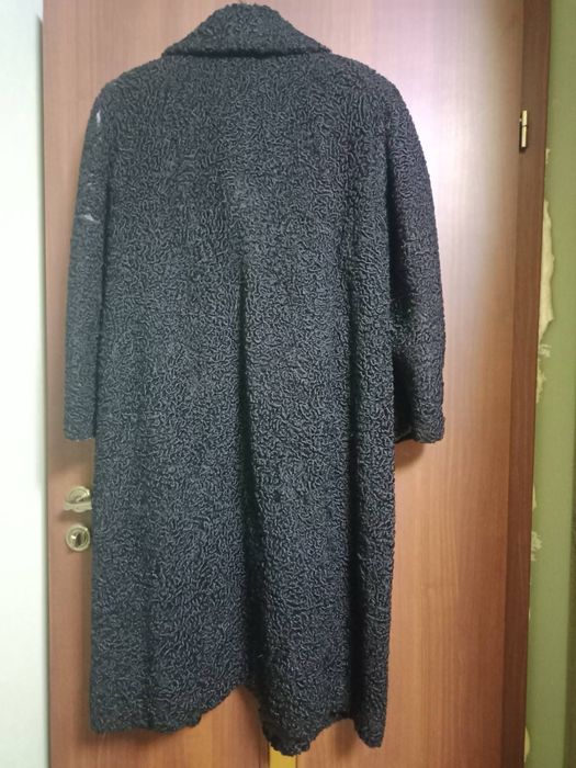 Шуба каракулевая