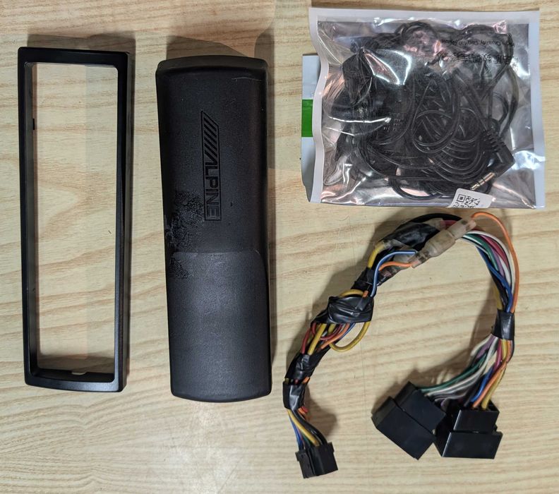 Radio CDE-173BT CD Bluetooh