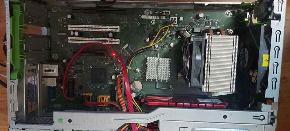 ПК Fujitsu-Siemens Esprimo E7936 (Intel E8500/4 GB/64 GB HDD SSD)