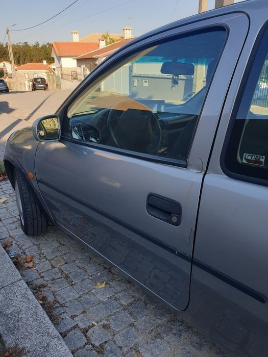 Opel Corsa B 1.5 TD Sport (1996) - Teto de Abrir - Motor Isuzu — photo 5
