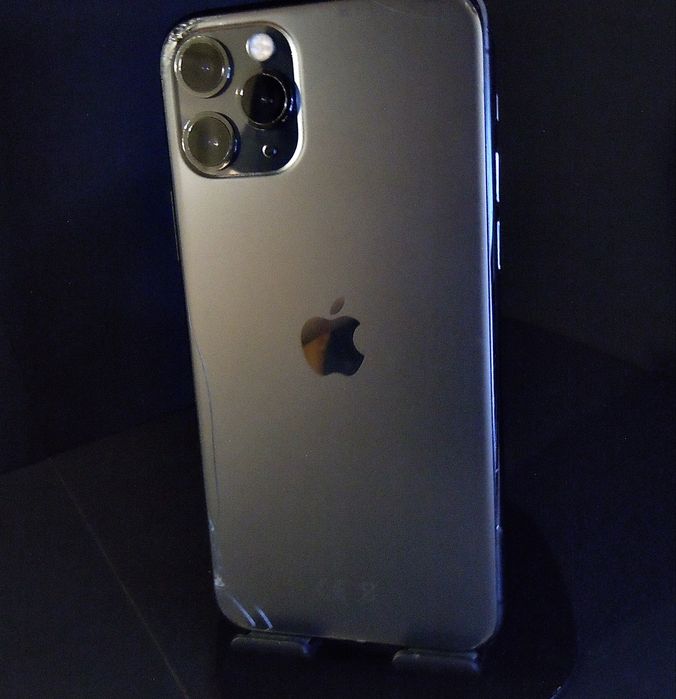 Iphone 11 Pro 128GB + Zrobiony nugget