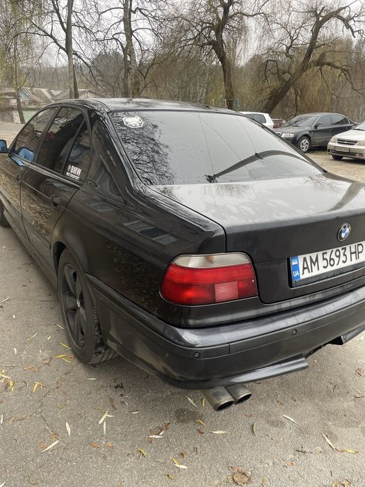 Продається бмв е39