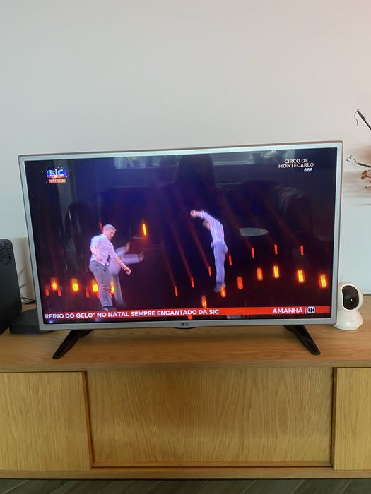 TV marca LG  em muito bom estado