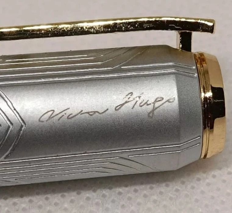 Caneta MONTBLANC Edição especial limitada VICTOR HUGO (RARA)