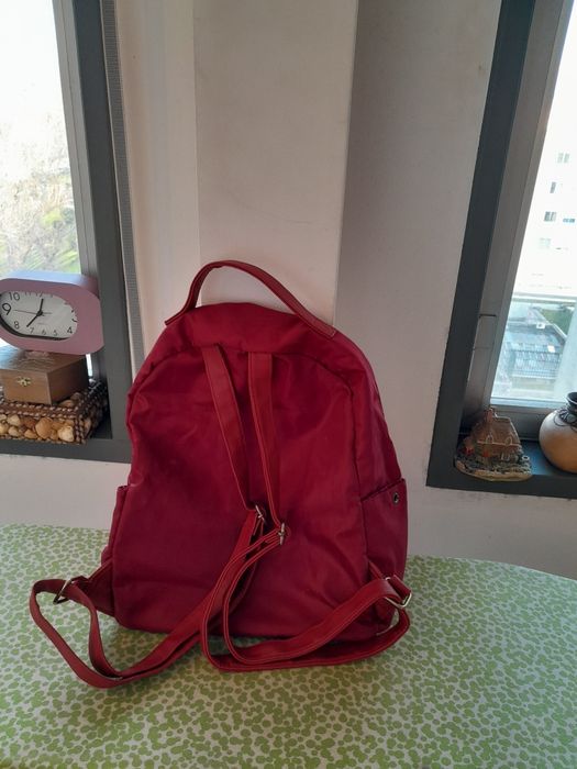 Vendo Mochila de Senhora PRIMARK muito bonita como nova