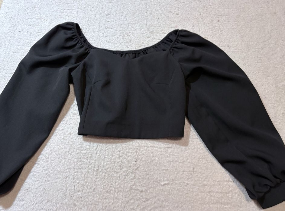 Жіночий чорний топ
