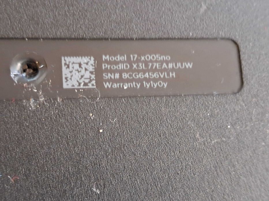 Laptop HP 17 cali  do szkoły