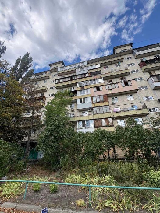 Квартира – Київ, 3-й мікрорайон Північно-Броварського масиву, Дарницький масив - Вид 2