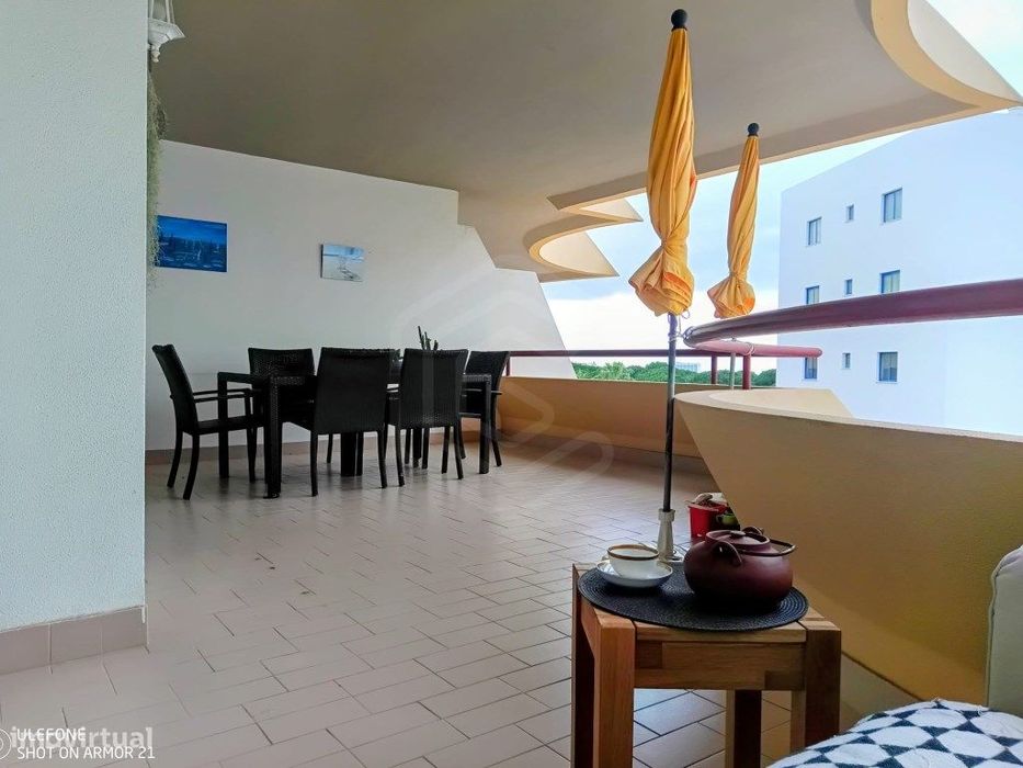 Apartamento T1 - Elegância, Luz Natural e Localização Premium no Co... — Quarteira, Faro