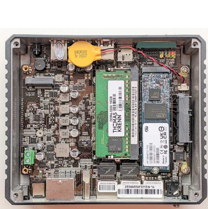 Thomas-Krenn LESS plus V4 (fanless)— НОВИЙ міні-сервер/промисловий ПК