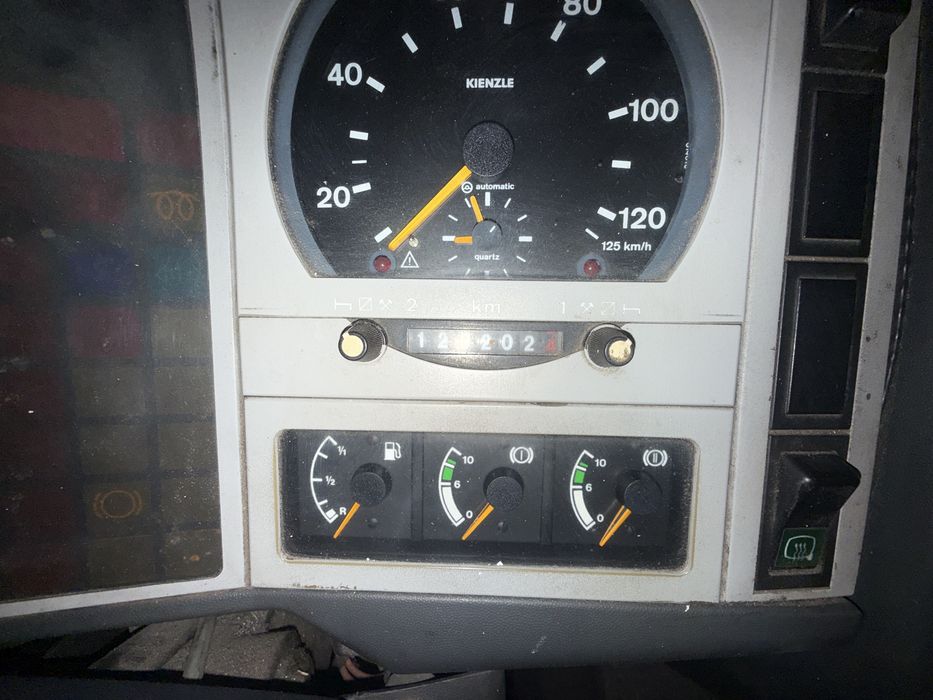 Ман LE8220 2003 6.9л