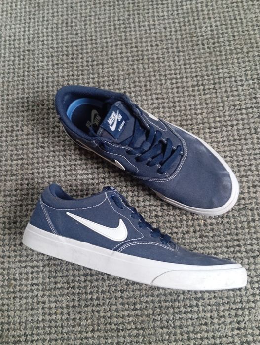 Buty trampki damskie Nike SB Charge Canvas (Solarsoft Textile) w kolorystyce „Midnight Navy/White” r. 41