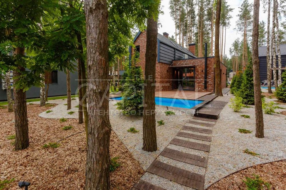 Продаж 2-поверхового будинку 200м2, с. Лебедівка, КМ Riviera Village