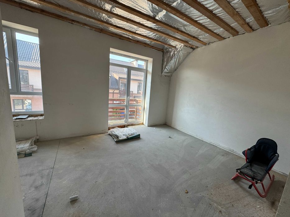 Таунхаус в Ірпені, із чистовим оздобленням! Оформлення мінімальне