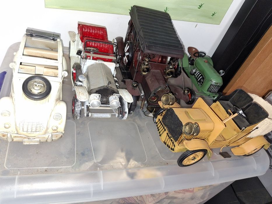 Veículos em chapa decorativos