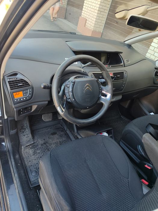 Продам авто Citroen C4 Grand Picasso