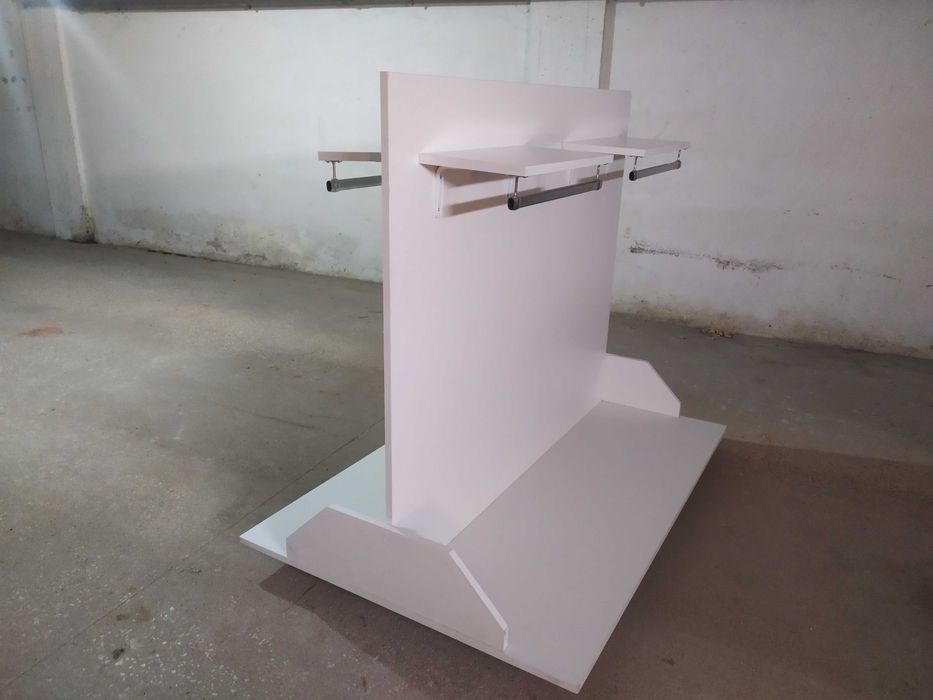 Móvel expositor (Loja)