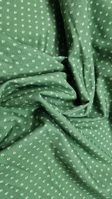 Tkanina zielona z wzorkiem