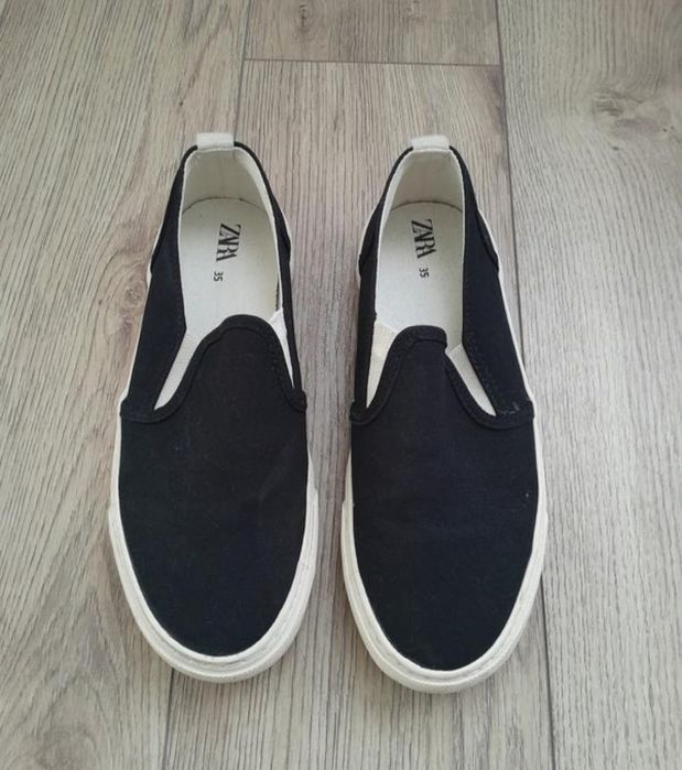 Кеди ,мокасіни Zara