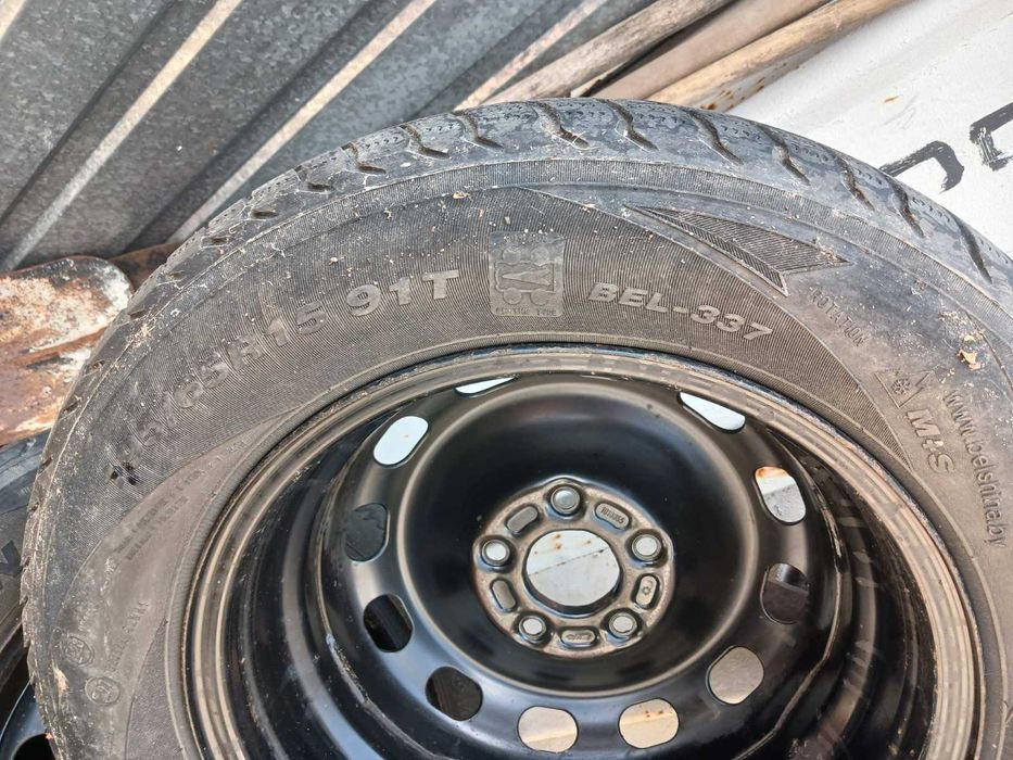 Комплект дисків FORD 5х108 ЕТ5 з шинами BELSHINA 195/65/R15