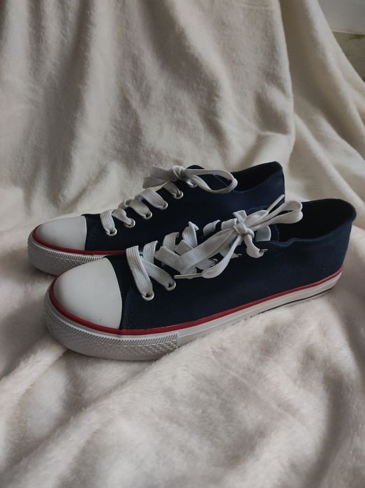 Buty trampki granatowe