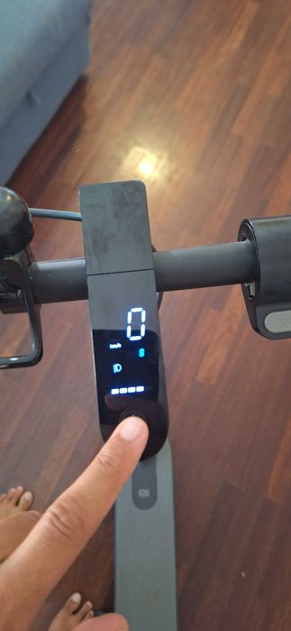 Trotinete Elétrica Xiaomi Mi Electric Scooter 1S