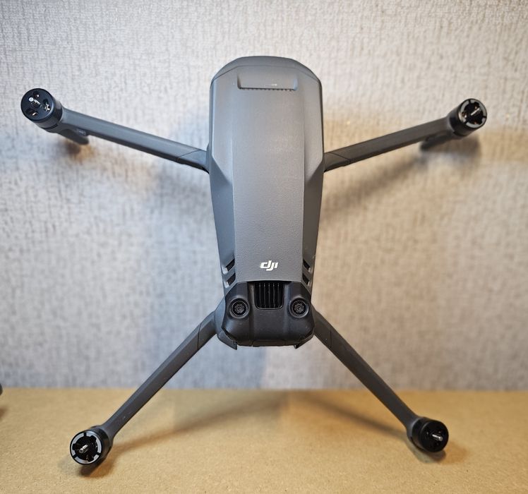 Новый DJI Mavic 3 Classic + пульт + АКБ