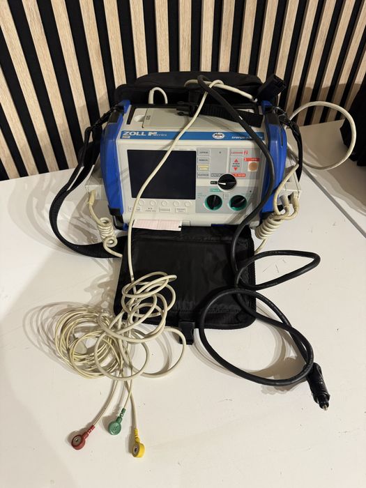 Defibrylator Zoll M series. 3 odprowadzenia