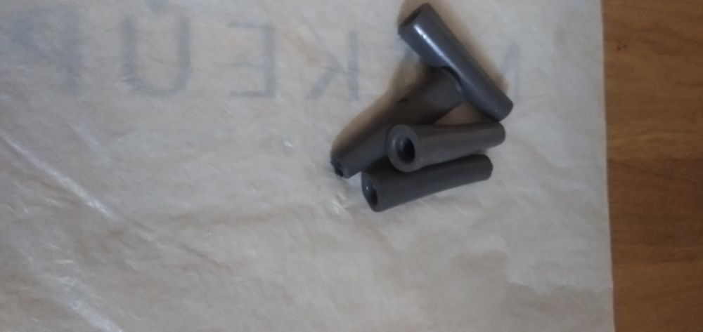 Ковпачки на свічки запалювання Газ,Уаз